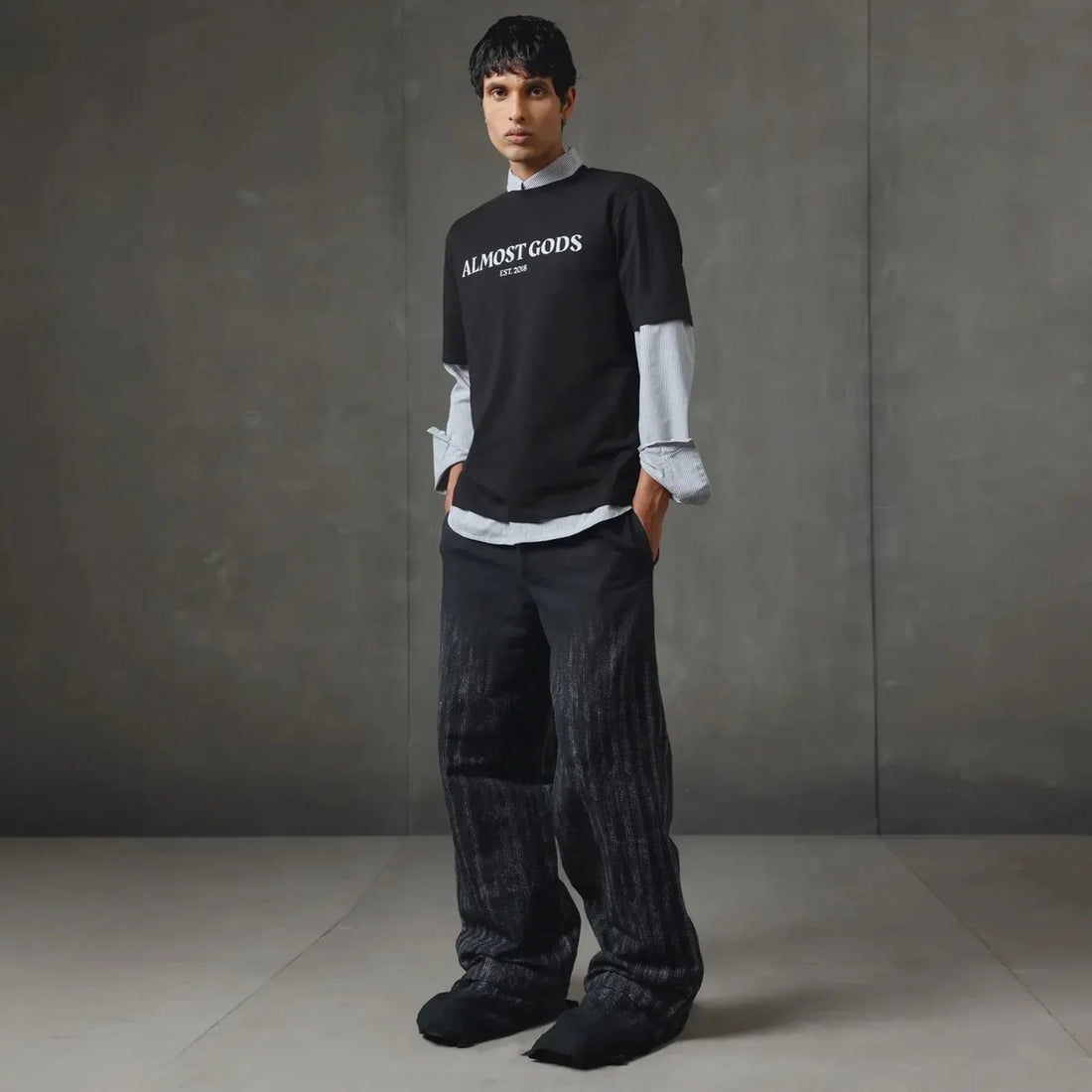 Cracked Logo Relaxed Oversized Tee