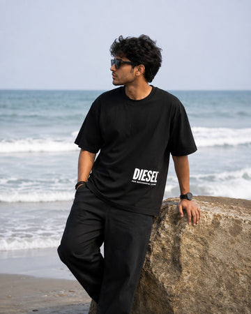 Off-Center Edge Graphic Oversized Tee